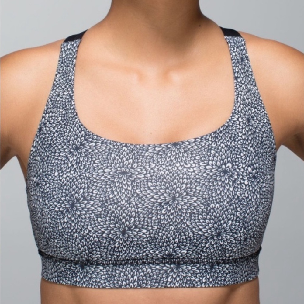 Lululemon Energy Bra Black & White Floral